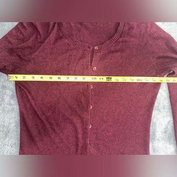 GAP Deep Red Knit Cardigan - Picture 2 of 6